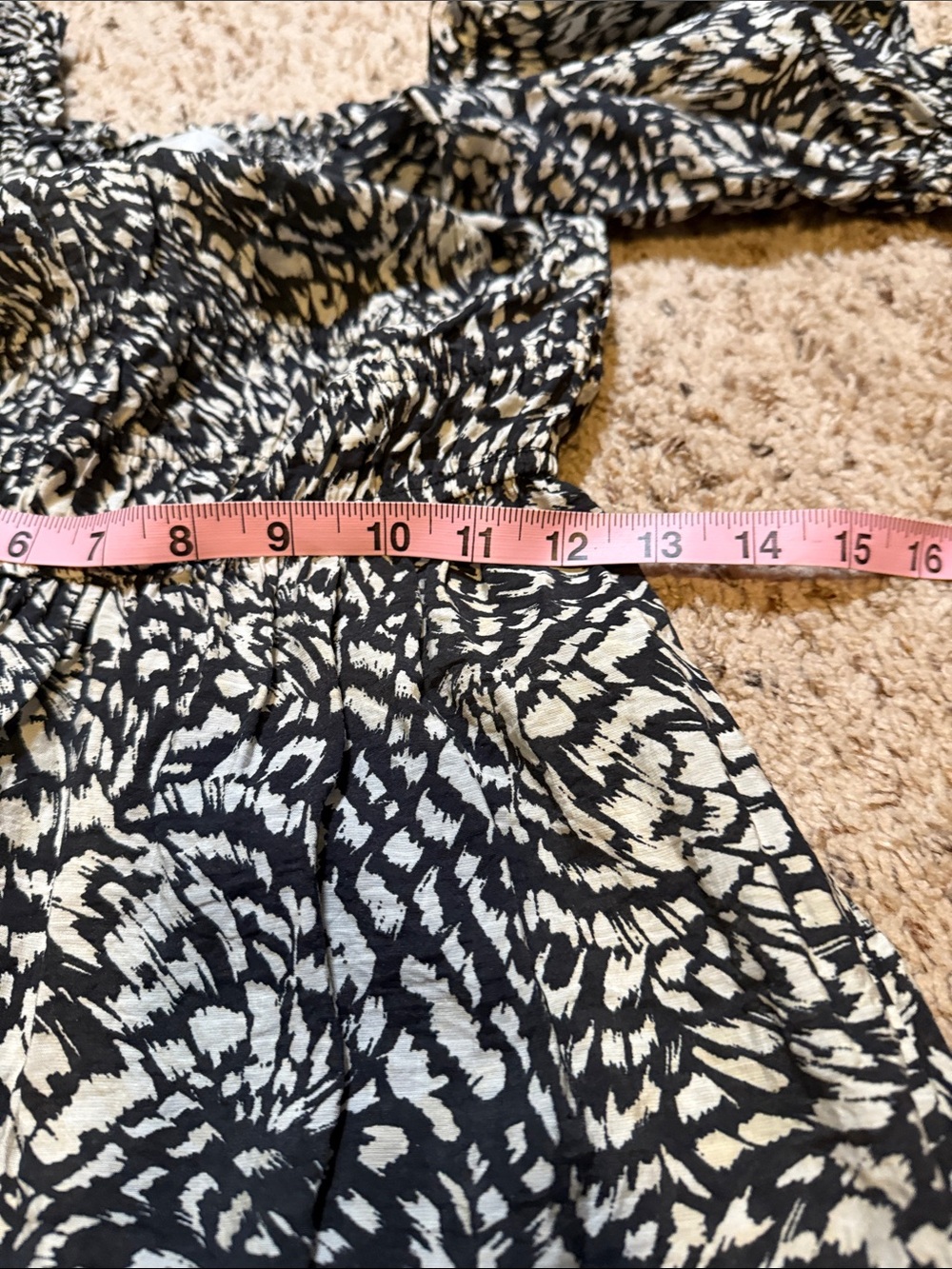H&M Black and White Puff Sleeve Smocked Waist Casual Dress - Picture 3 of 5